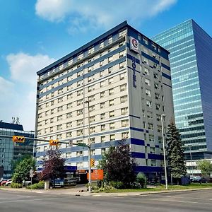 Coast Calgary Downtown Hotel & Suites By Apa